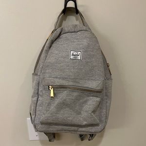 Herechel Nova backpack small light gray crosshatch